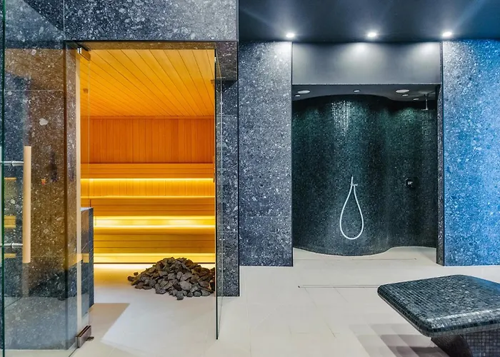 F210 - Basen Fitnes Bawialnia Parking W Cenie -polanki Aqua -holiday Kołobrzeg